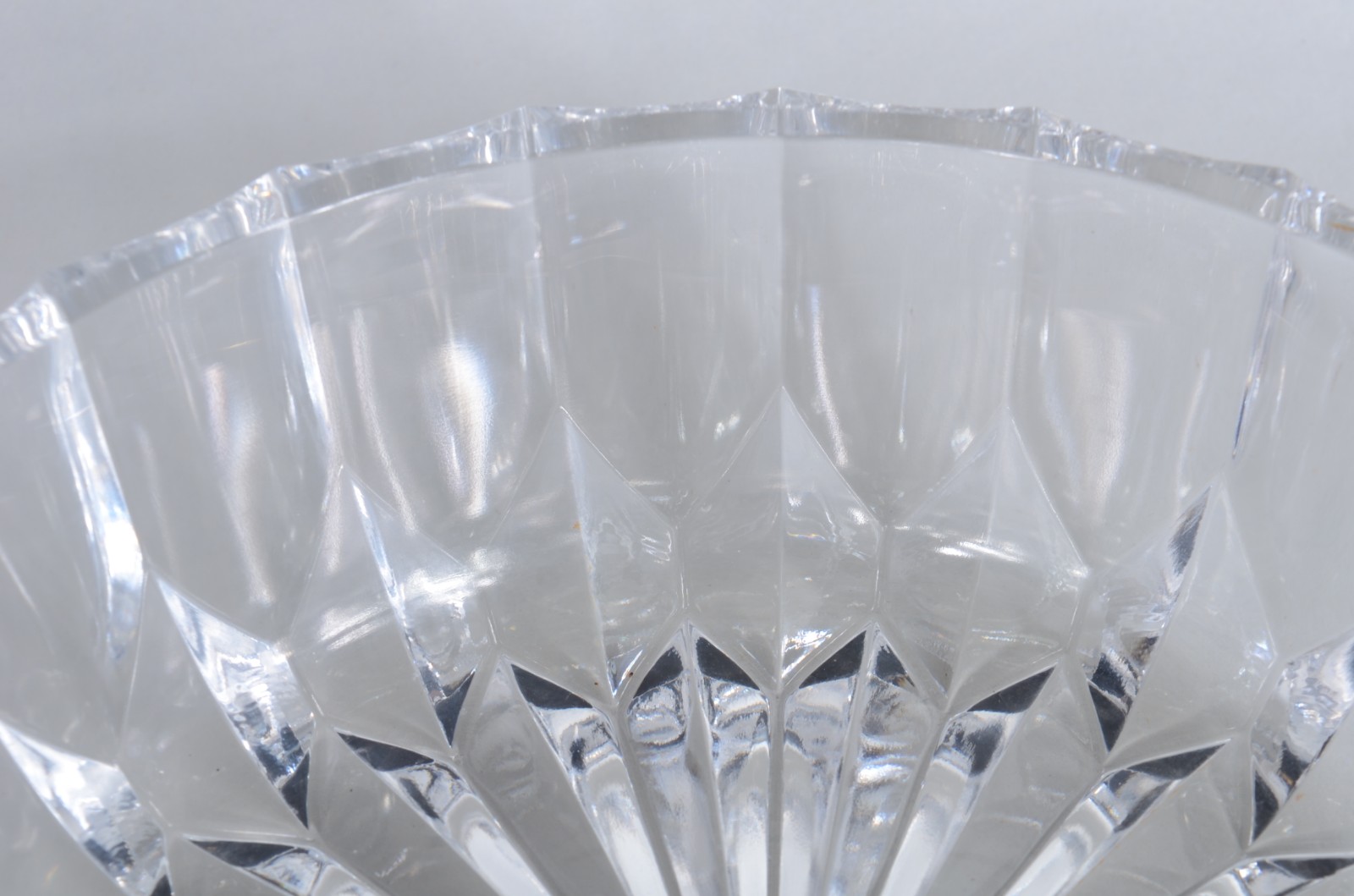 Par de bowls de cristal lapidado. - foto 3 de 6