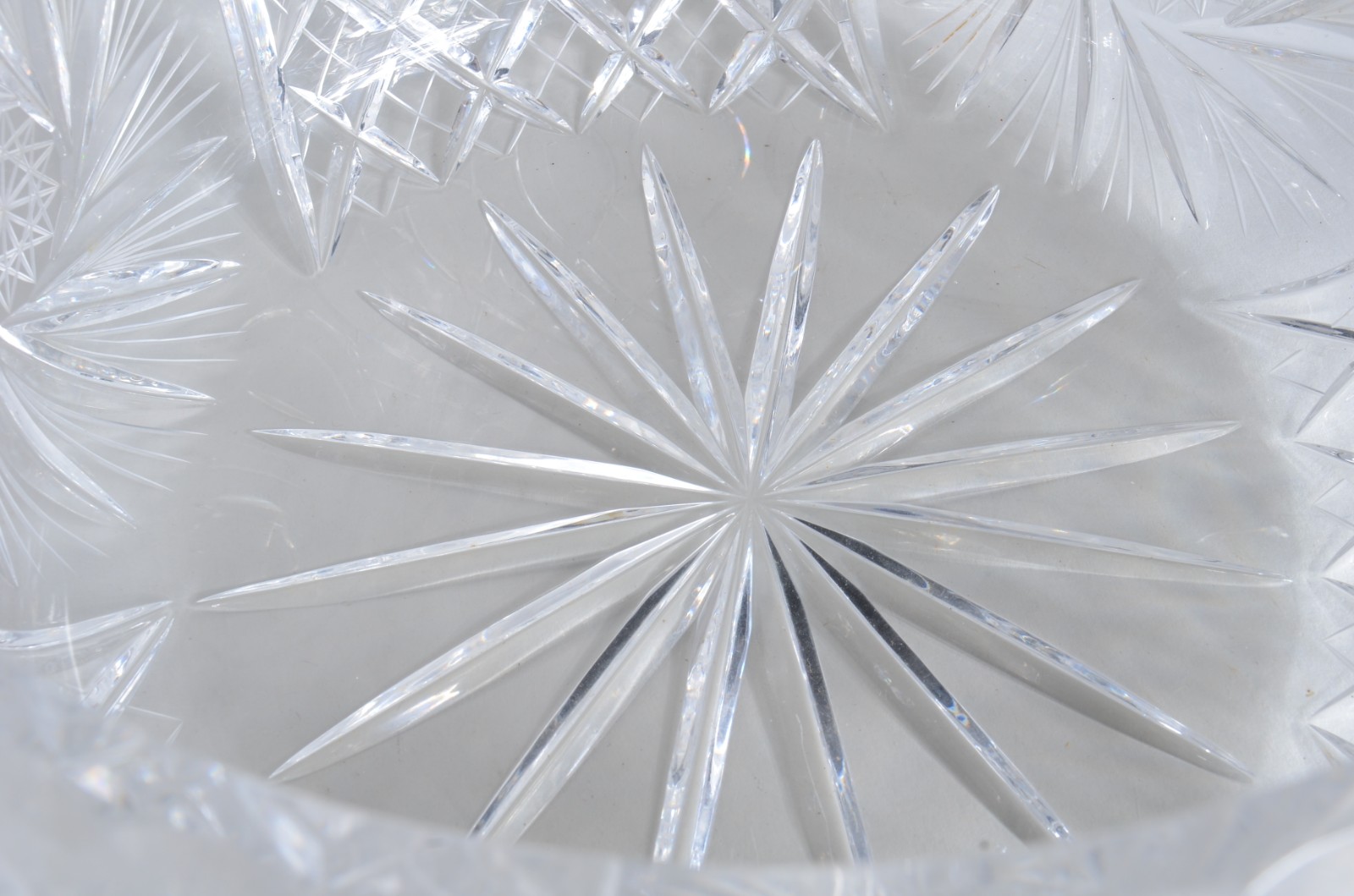 Duas fruteiras de cristal tcheco lapidado. - foto 6 de 10