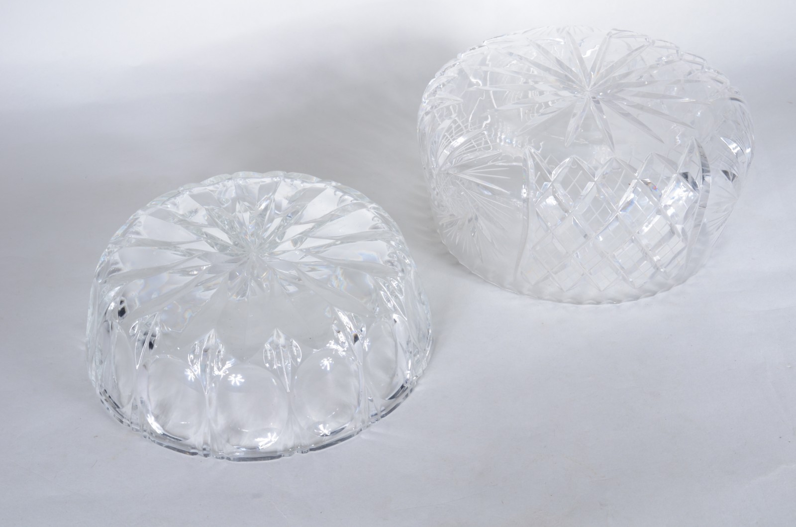 Duas fruteiras de cristal tcheco lapidado. - foto 9 de 10