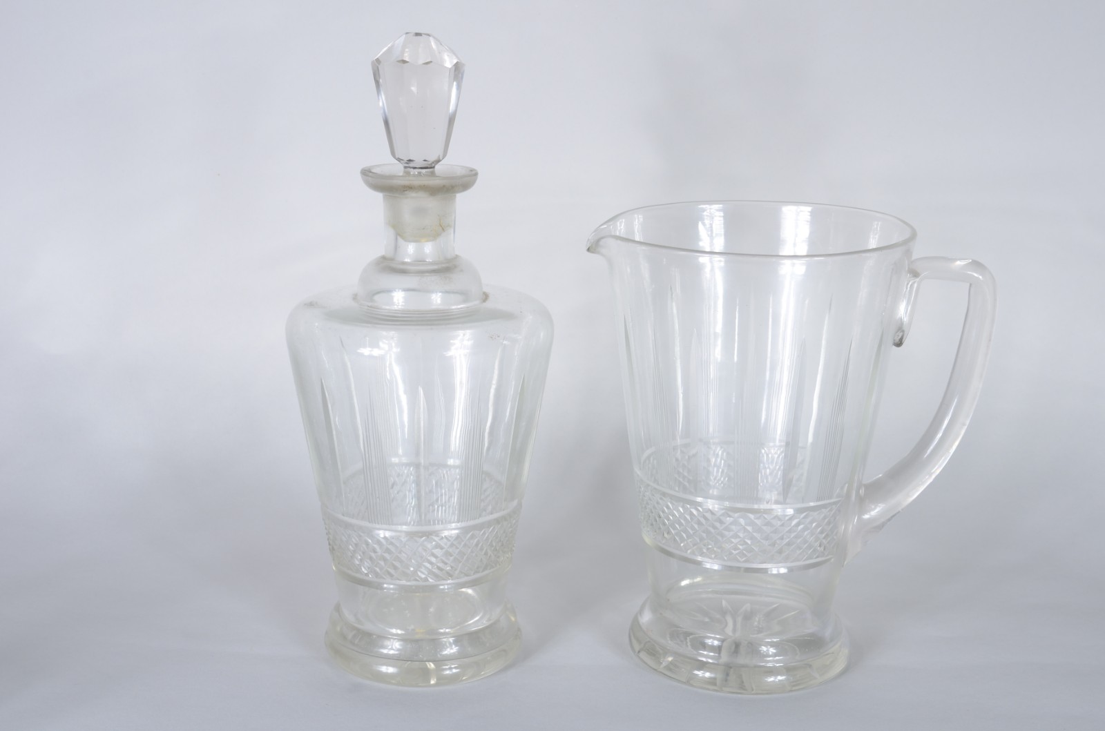 Serviço de cristal, composto de: 9 para água, 10 para vinho tinto, 8... - foto 6 de 11
