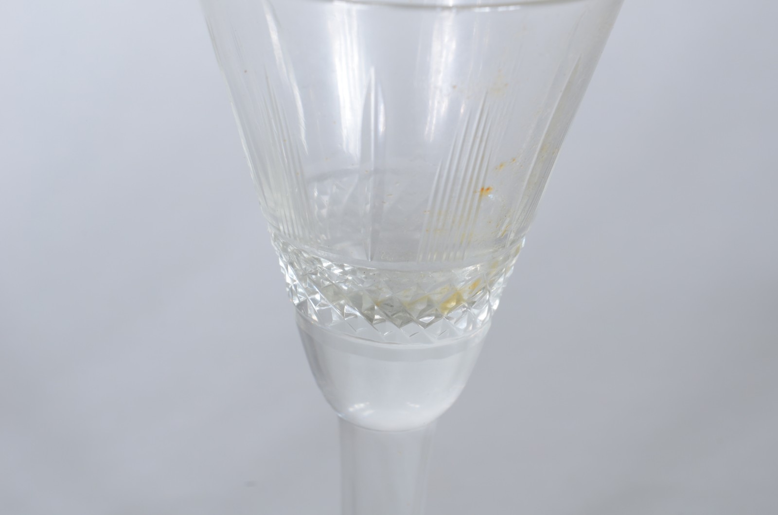 Serviço de cristal, composto de: 9 para água, 10 para vinho tinto, 8... - foto 9 de 11