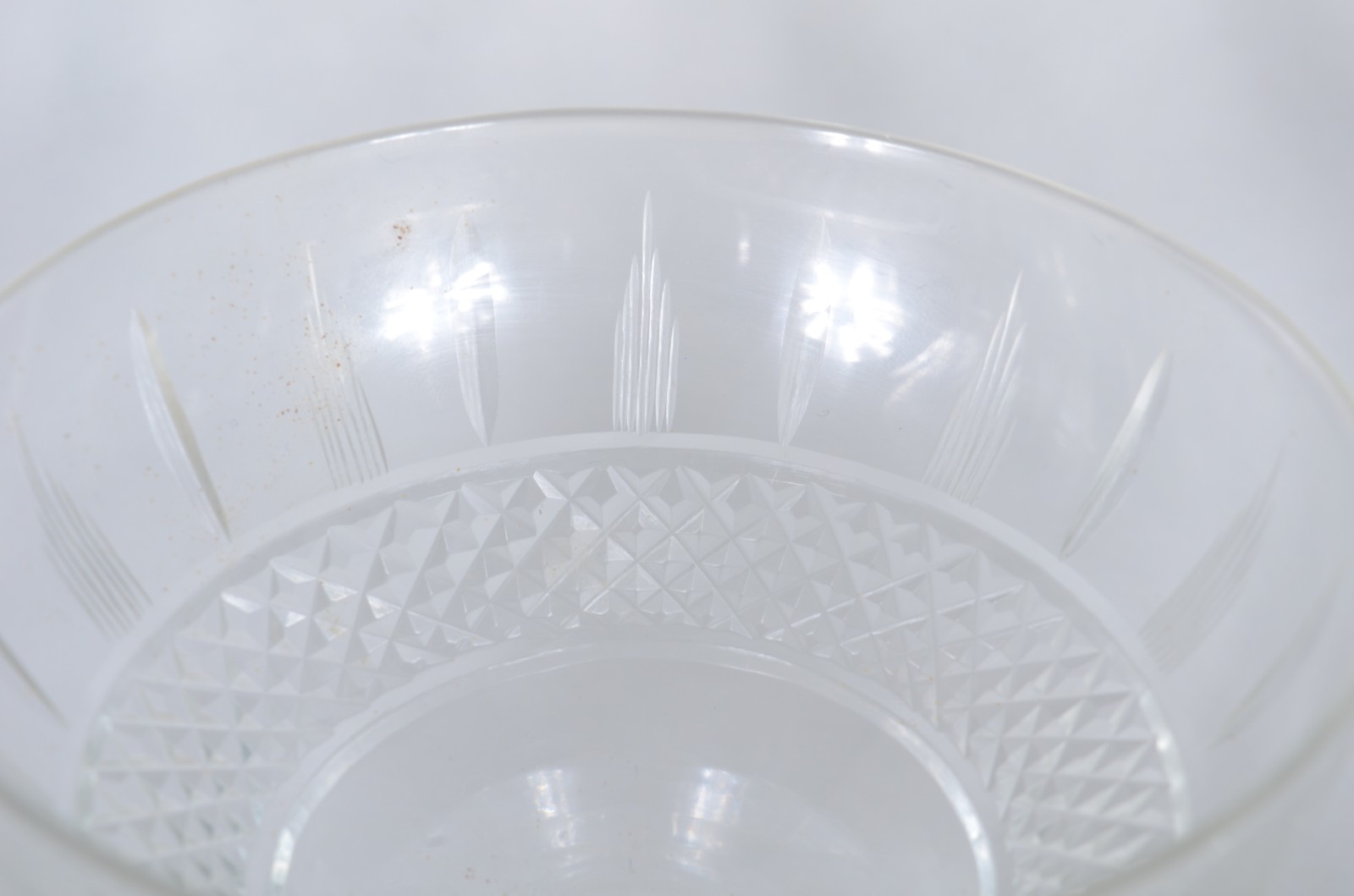 Serviço de cristal, composto de: 9 para água, 10 para vinho tinto, 8... - foto 10 de 11