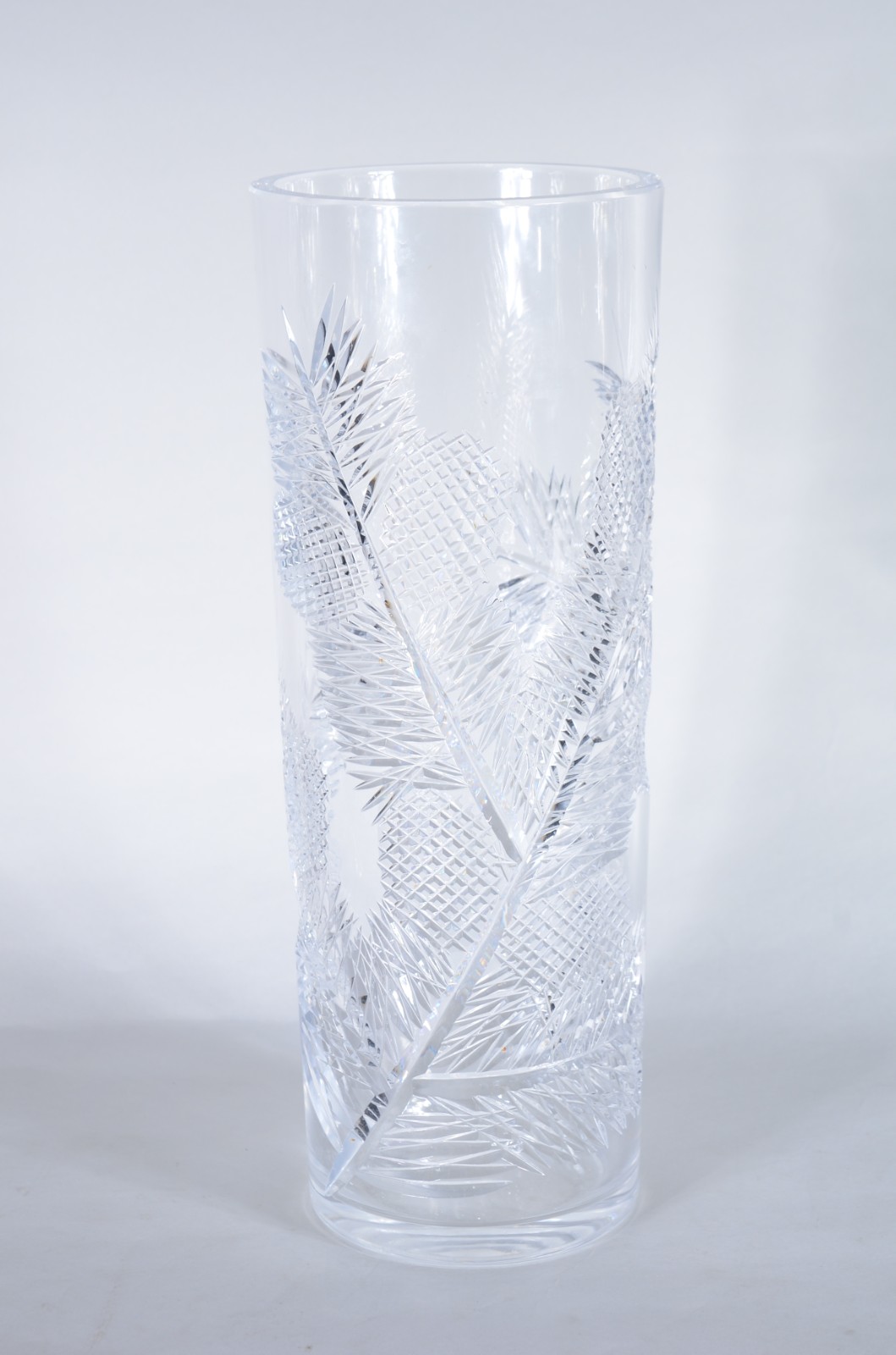 Vaso de cristal lapidado feitio cilíndrico. - foto 1 de 7