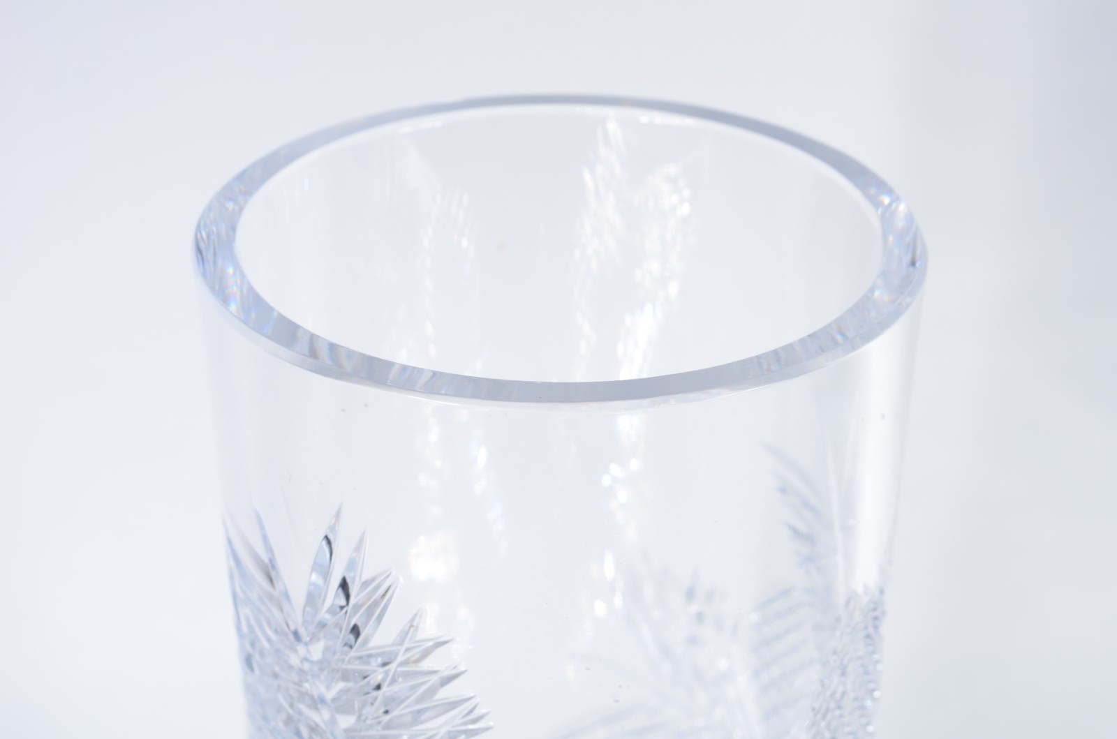 Vaso de cristal lapidado feitio cilíndrico. - foto 3 de 7