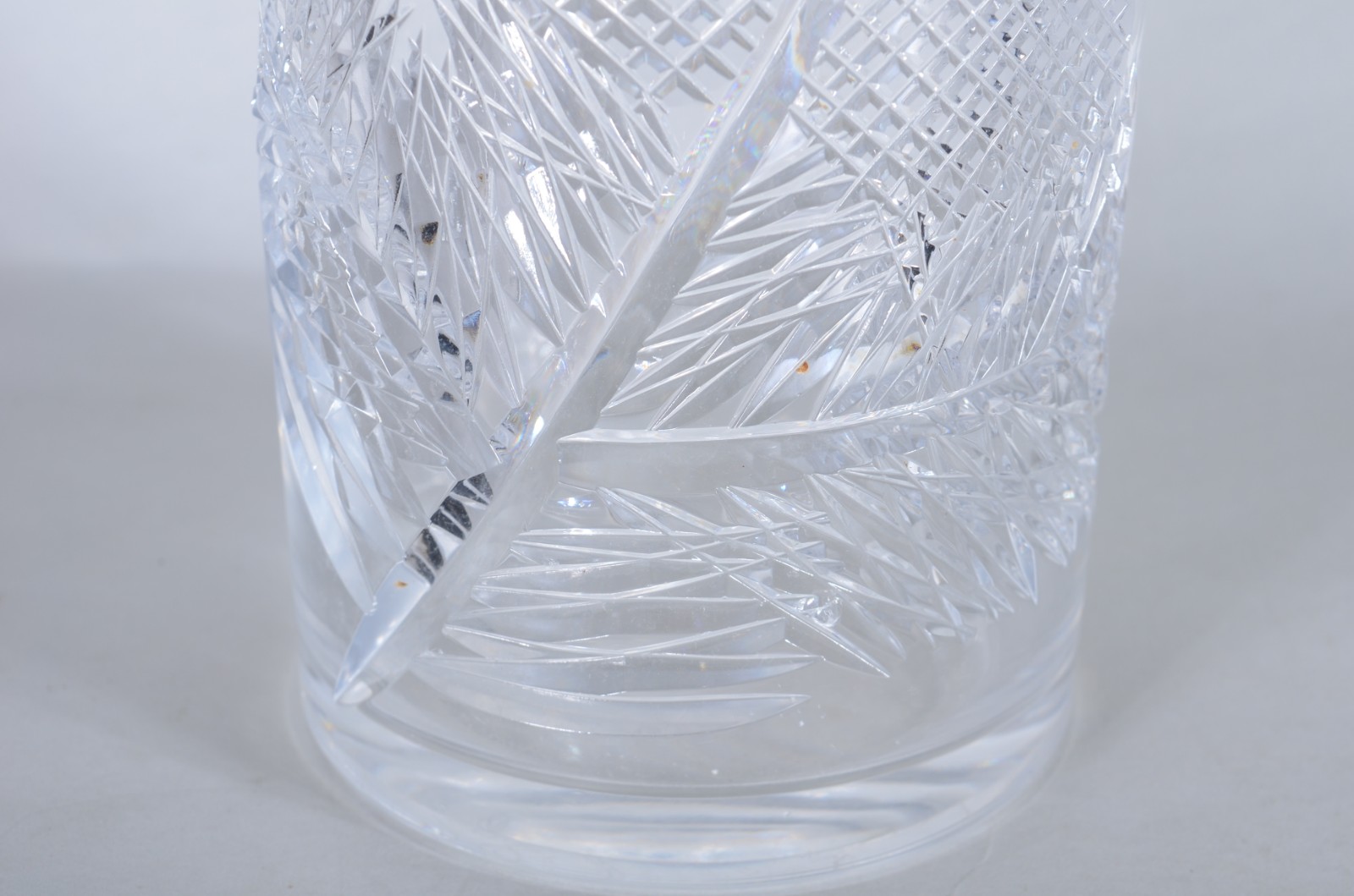 Vaso de cristal lapidado feitio cilíndrico. - foto 6 de 7