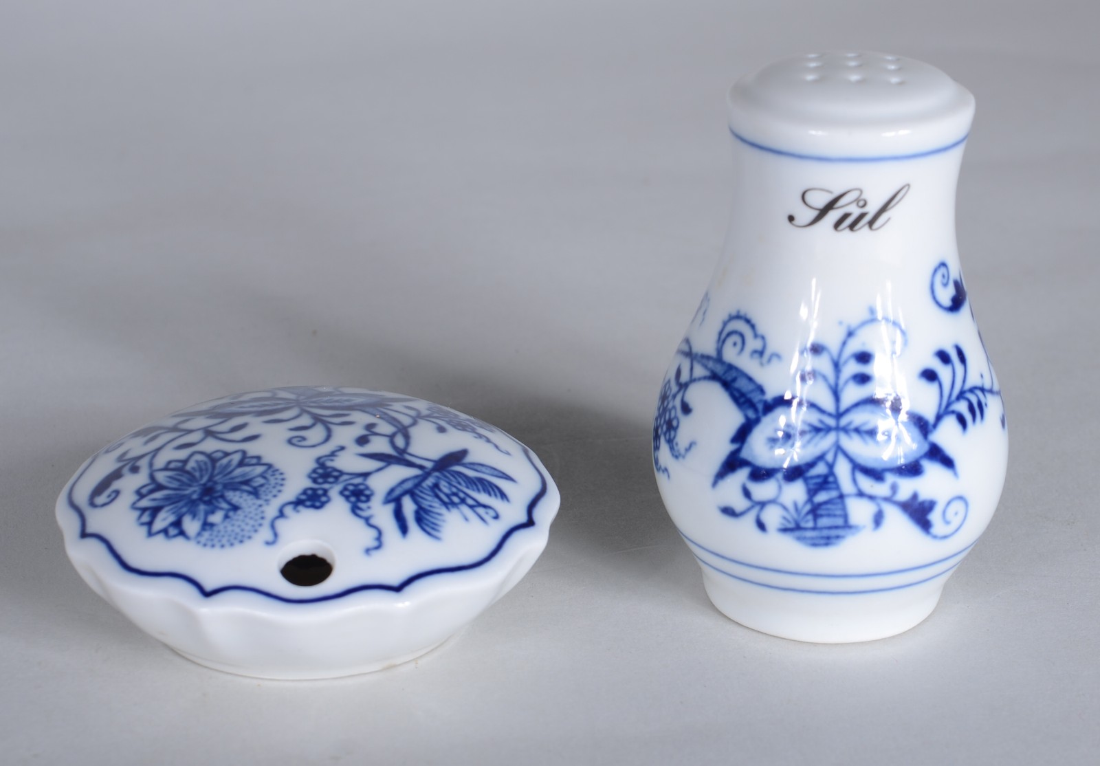 Conjunto de porcelana tcheca "cebolinha" para café, composto de: 6... - foto 6 de 11