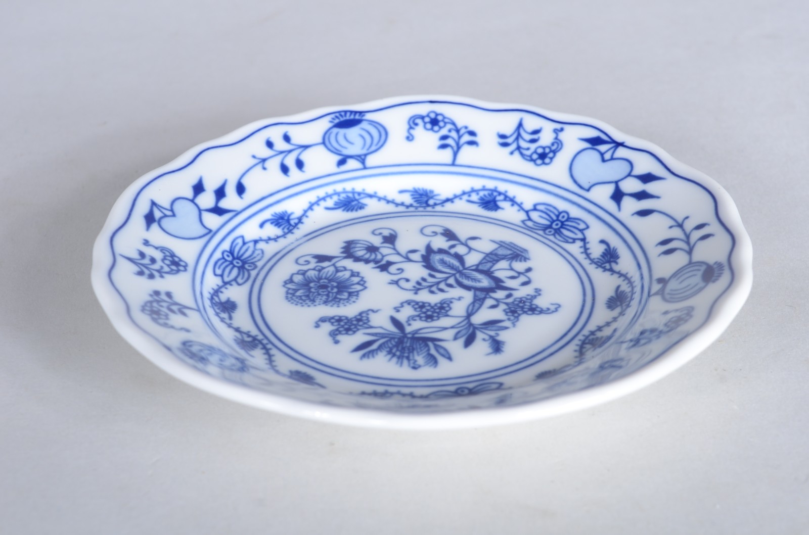 Conjunto de porcelana tcheca "cebolinha" para café, composto de: 6... - foto 8 de 11
