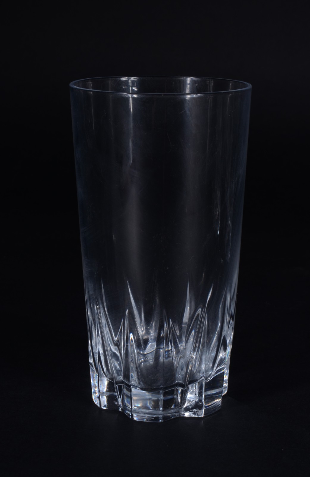 Conjunto com nove copos de cristal para long drink com bases... - foto 4 de 6
