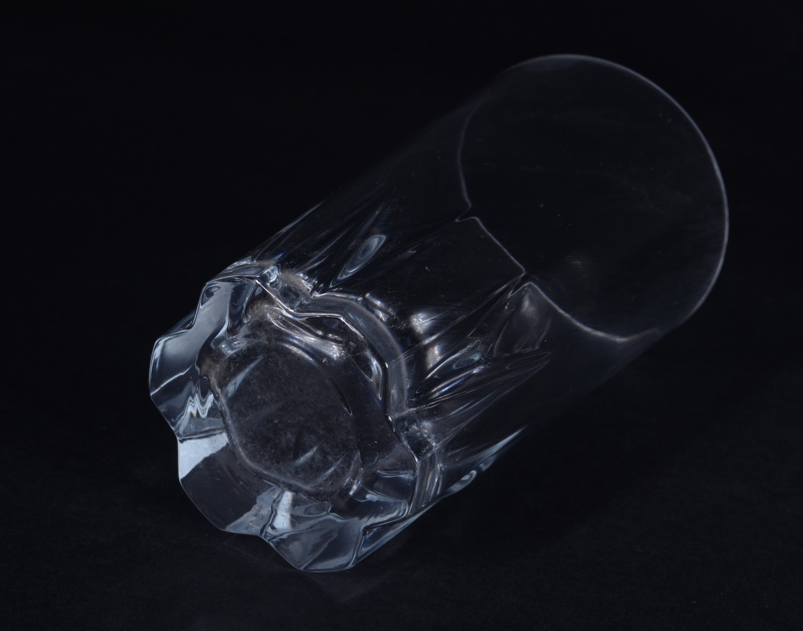 Conjunto com nove copos de cristal para long drink com bases... - foto 5 de 6