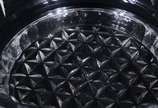 Três peças de cristal lapidado, sendo compoteir... - Três peças de cristal lapidado, sendo compoteira e dois bowls.