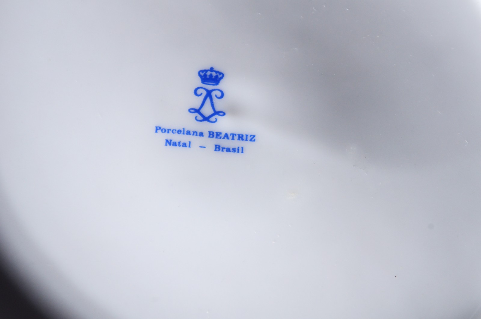 Serviço de jantar de porcelana "Beatriz" na cor branca com friso... - foto 7 de 7