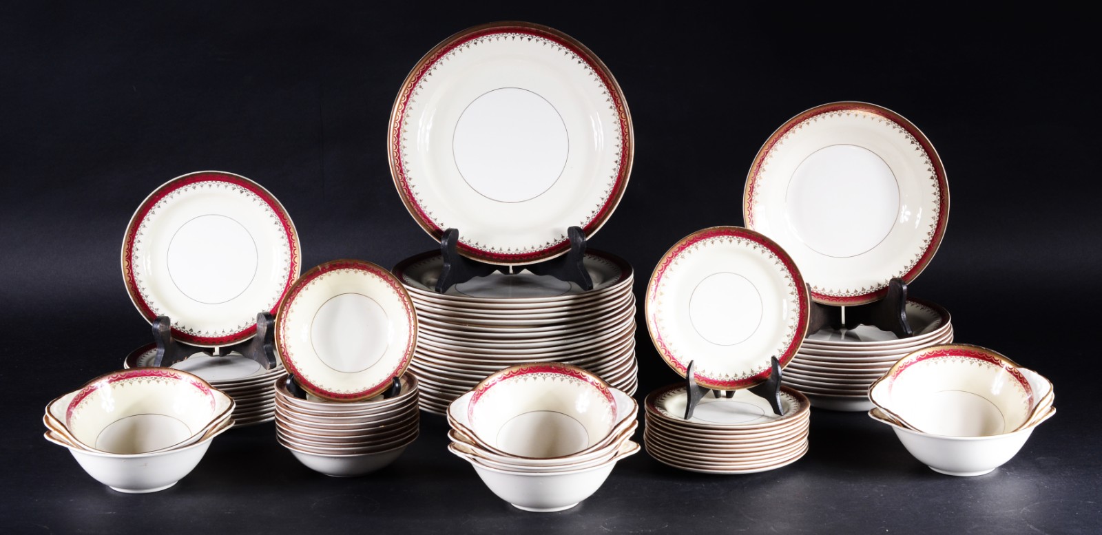 Aparelho de jantar de faiança americana "Eggshel Nautilus", composto... - foto 1 de 6