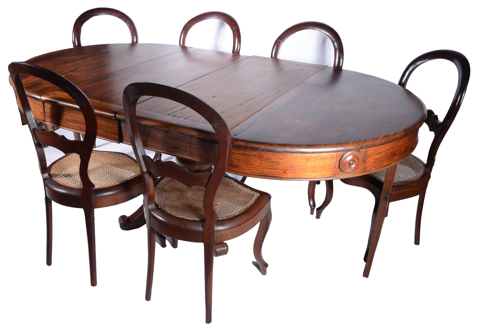 Mesa de jantar de madeira nobre, tampo redondo com duas tábulas... - foto 1 de 10