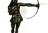 CARL KAUBA (1865-1922),  - Grande escultura de bronze representando ¨Indio com arco e flecha ¨. Assinado na base.


