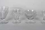Baccarat (1764),  - Serviço de cristal francês Baccarat, lapidação Harcourt, composto de: 8 taças para vinho tinto, 9 taças para vinho branco, 11 taças para vinho do Port