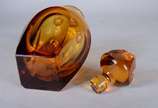 Moser Glassworks (1857),  - Garrafa de cristal tcheco Moser na cor âmbar, marcado na base.