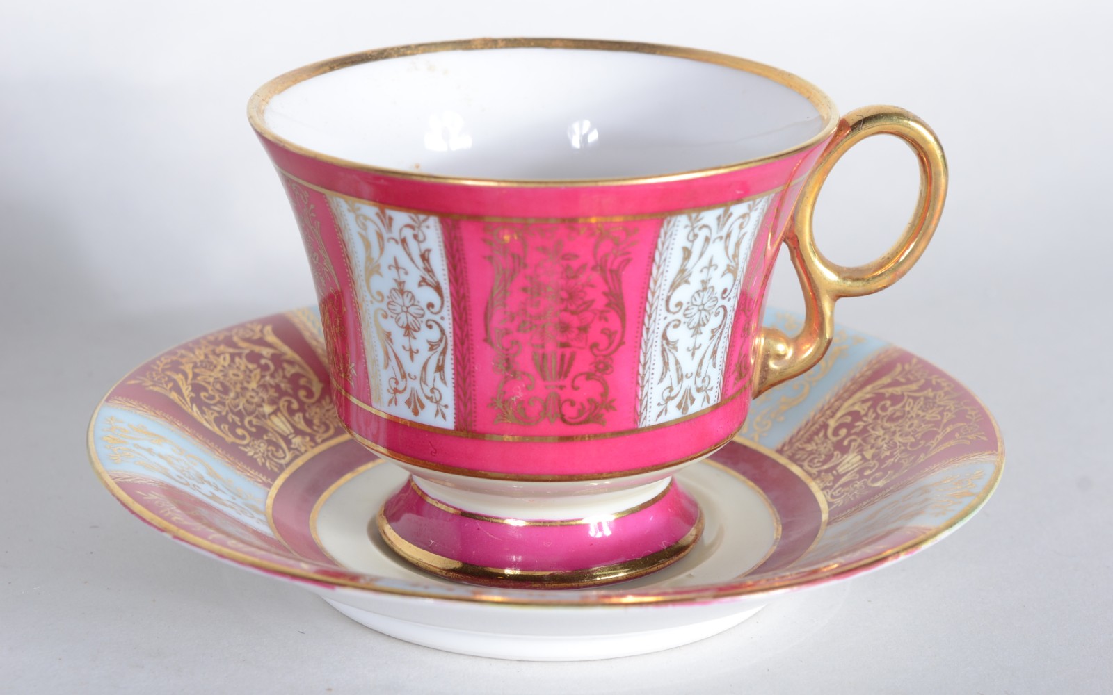 Dois conjuntos de xícaras de chá de porcelana japonesa, sendo: 6 na... - foto 2 de 9