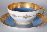 Limoges (1771),  - Serviço de chá de porcelana francesa "GODIN", decorado com flores em policromia ao centro, assinada Mireille, borda azul celeste com tarja dourada, co