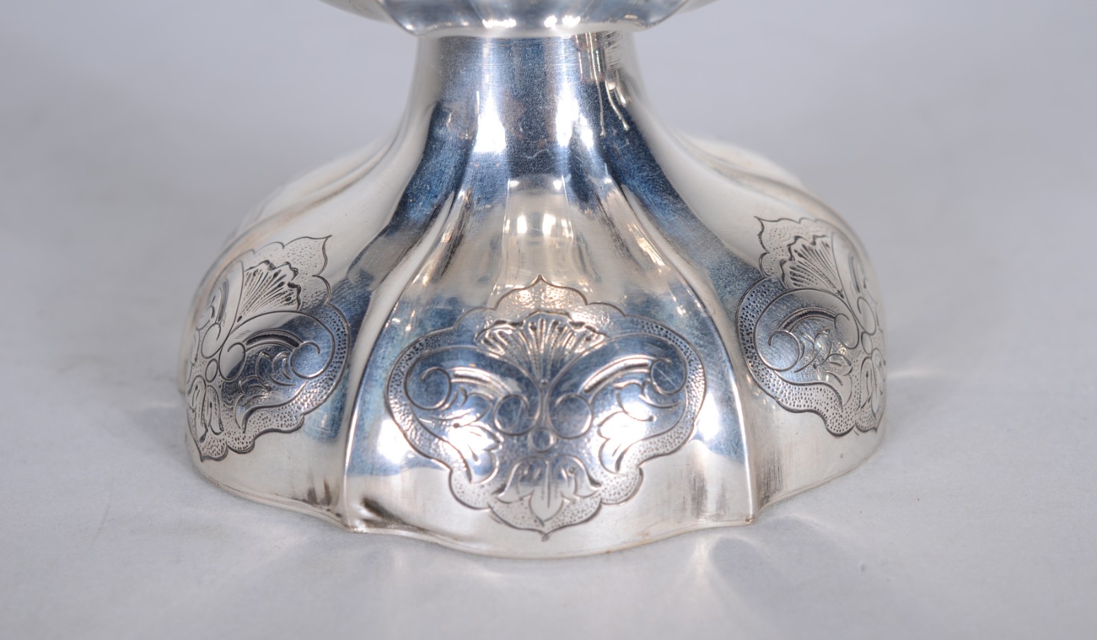 Vaso de prata portuguesa contraste Águia, decorado com guirlandas... - foto 3 de 6