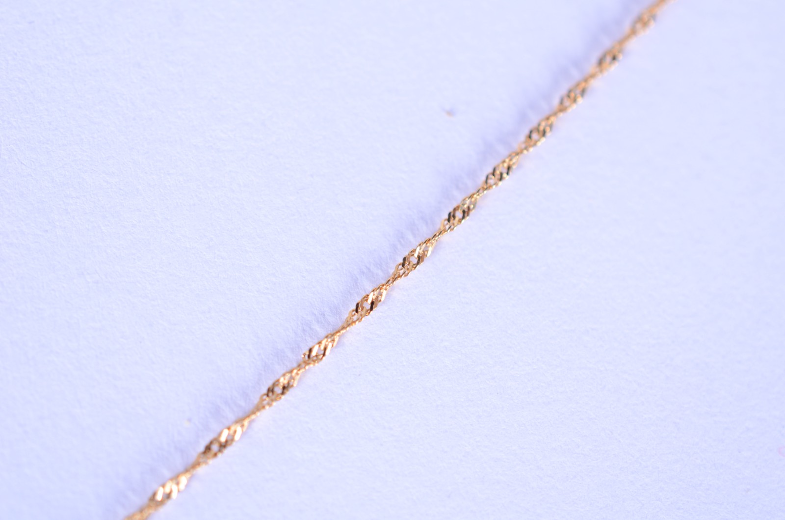 Colar de ouro 18 k., contraste 750 com pendente na forma de pomba da... - foto 4 de 6