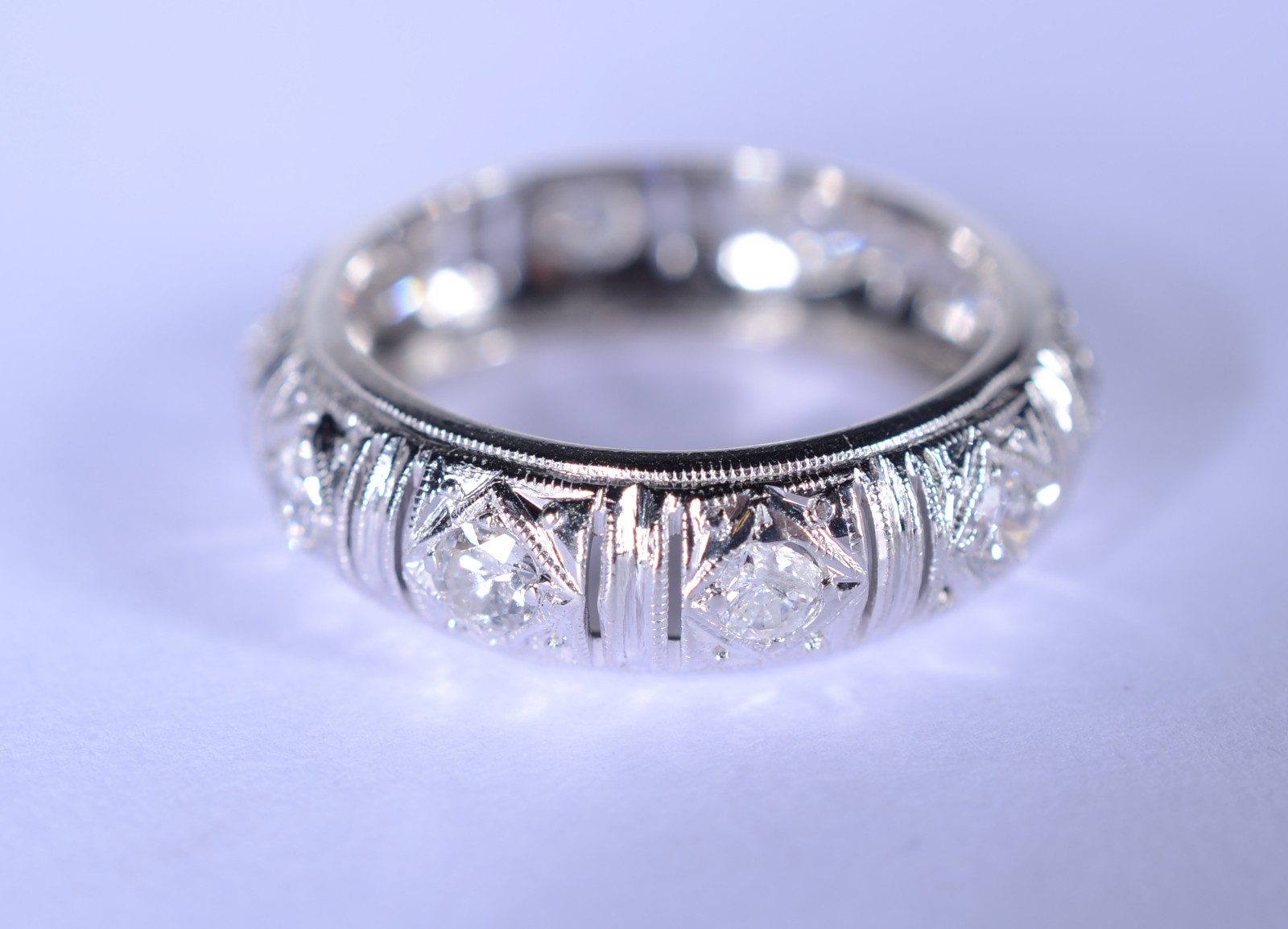 Aliança completa de platina Art Deco cravejado com 8 brilhantes de... - foto 1 de 6