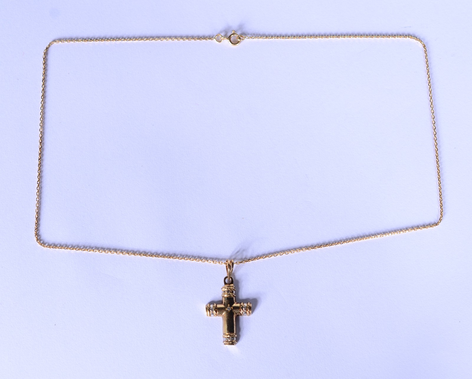 Colar de ouro 18 k., contraste 750 mls com crucifixo.(Por motivos de... - foto 1 de 8