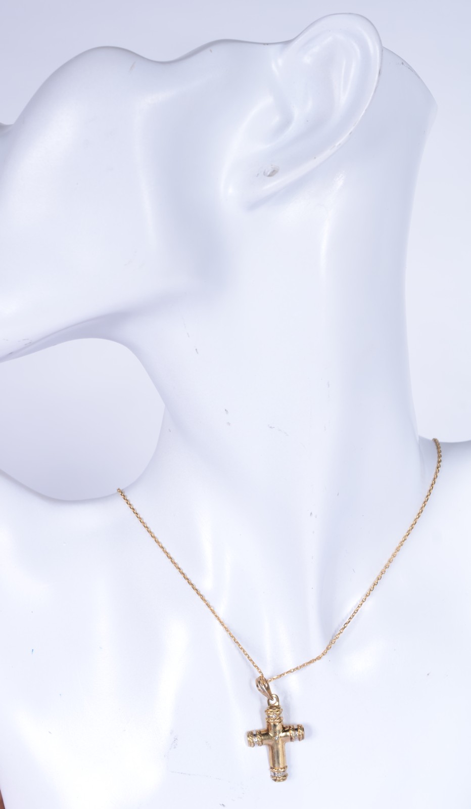 Colar de ouro 18 k., contraste 750 mls com crucifixo.(Por motivos de... - foto 8 de 8