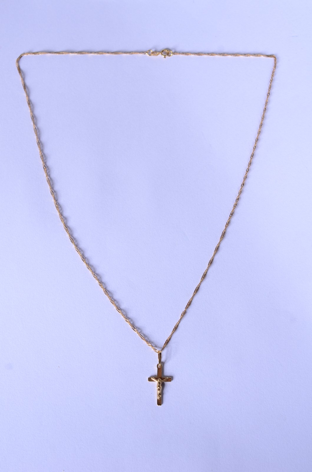 Colar de ouro 18 k., contraste 750 mls com crucifixo. (Por motivos de... - foto 2 de 6