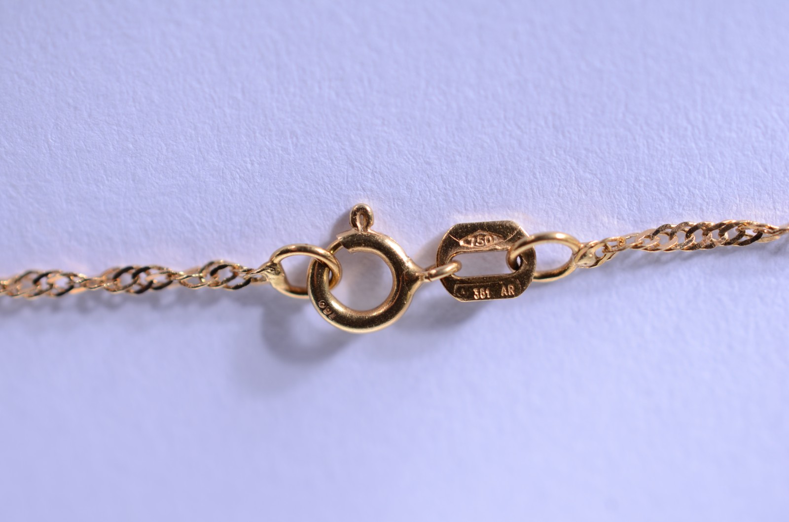Colar de ouro 18 k., contraste 750 mls com crucifixo. (Por motivos de... - foto 4 de 6