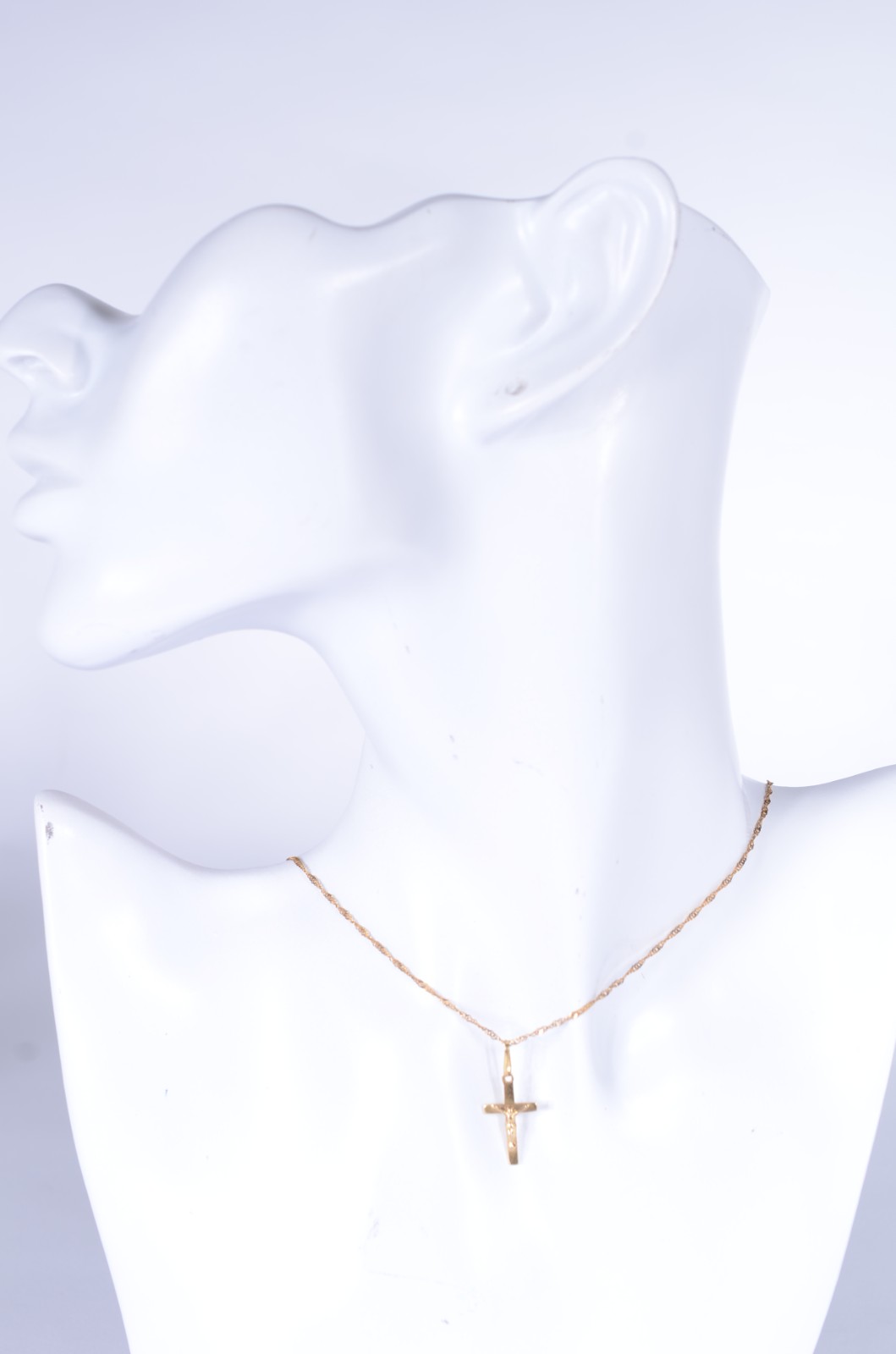 Colar de ouro 18 k., contraste 750 mls com crucifixo. (Por motivos de... - foto 6 de 6