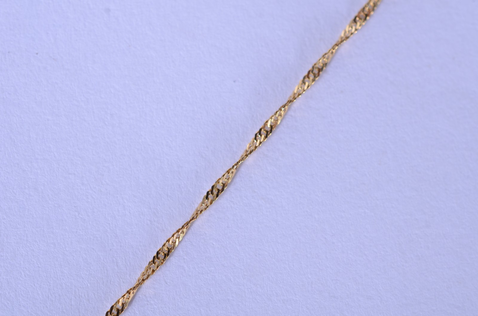 Colar de ouro 18 k., contraste 750 mls com pendente com pedra verde... - foto 3 de 6