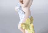 Vieira de Castro, Maternidade - Estatueta de porcelana policromada, marca base.