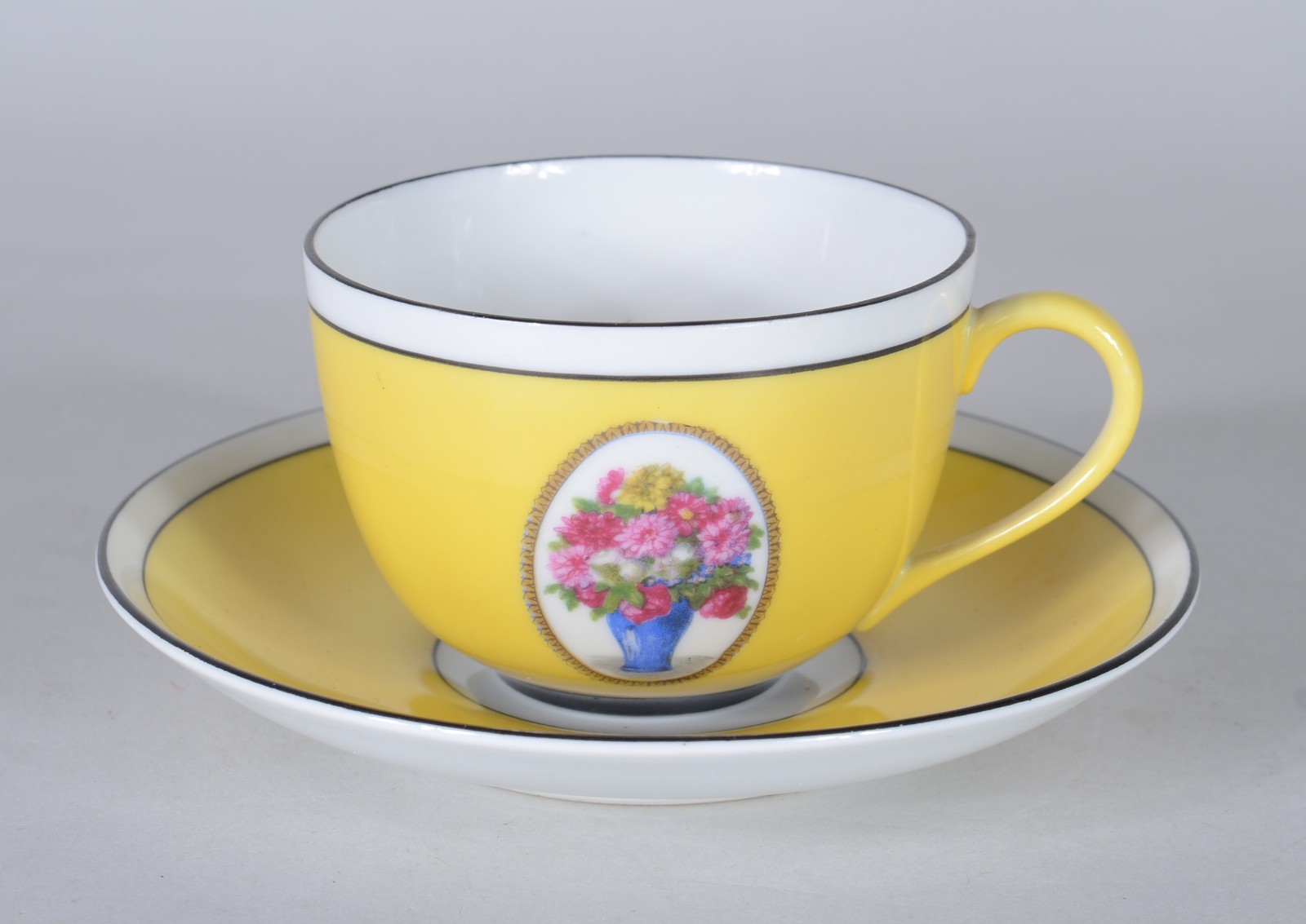 Aparelho de chá e café de porcelana tcheca "Victoria - China" na cor... - foto 2 de 11