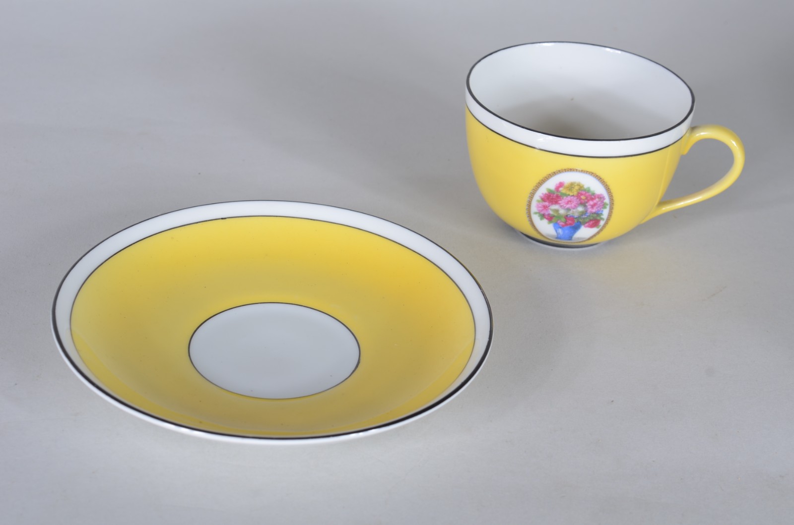 Aparelho de chá e café de porcelana tcheca "Victoria - China" na cor... - foto 3 de 11