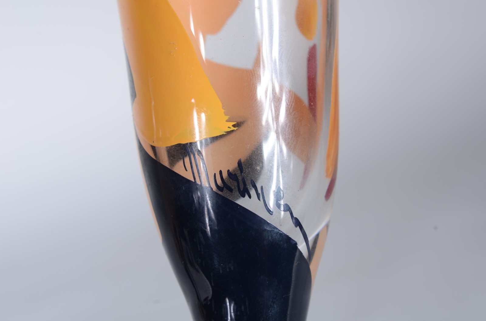 Seis flutes para champagne de vidro pintadas á mão, assinadas. - foto 3 de 5