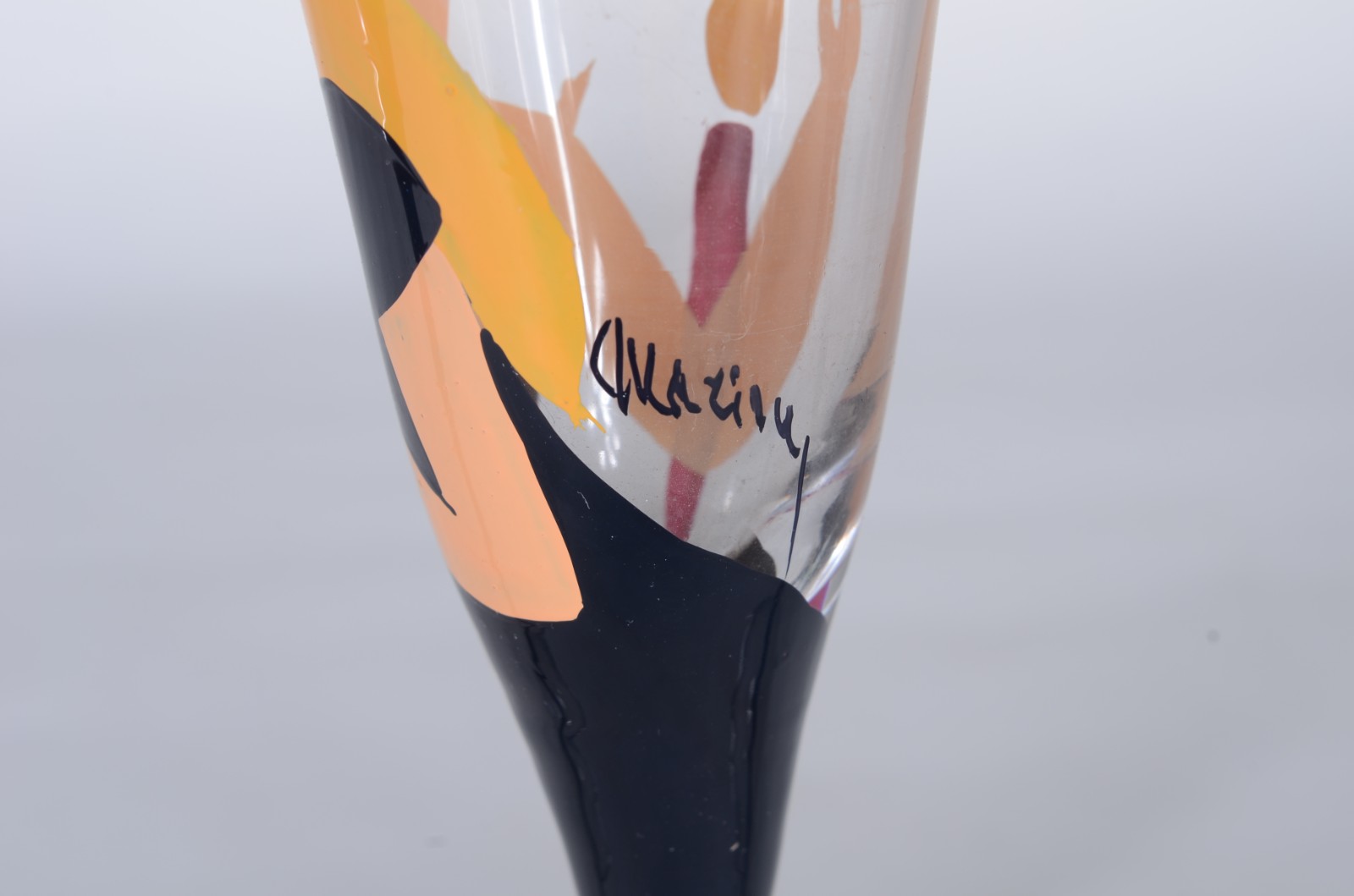 Seis flutes para champagne de vidro pintadas á mão, assinadas. - foto 4 de 5
