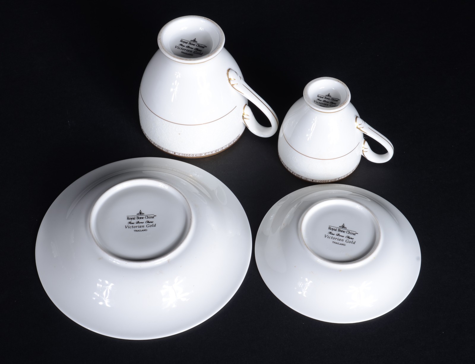 Parte de serviço de porcelana Tailandesa - Victorian Gold, fundo... - foto 5 de 6