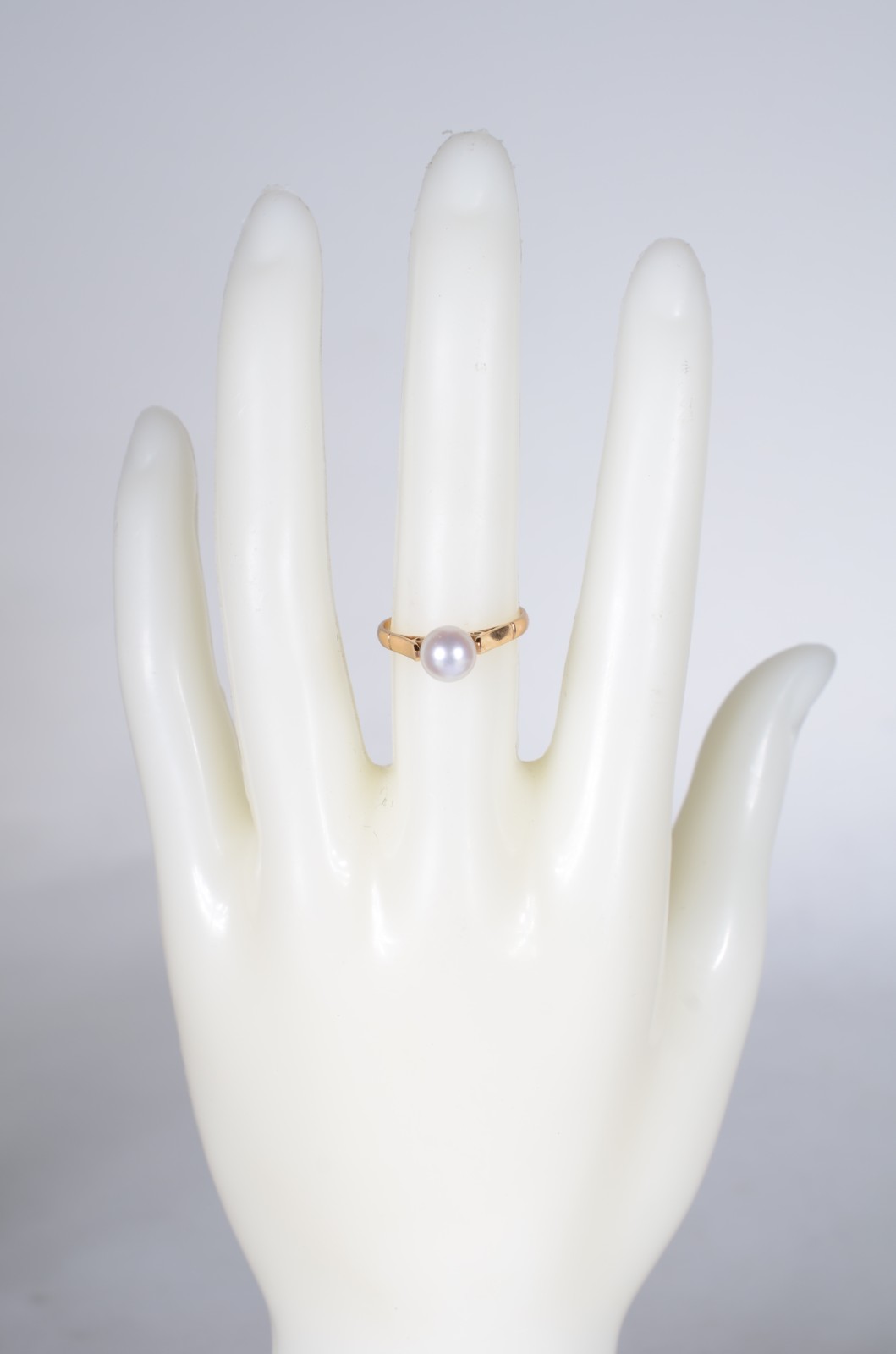 Conjunto composto de: anel e par de brincos de ouro 18 k., contraste... - foto 6 de 7