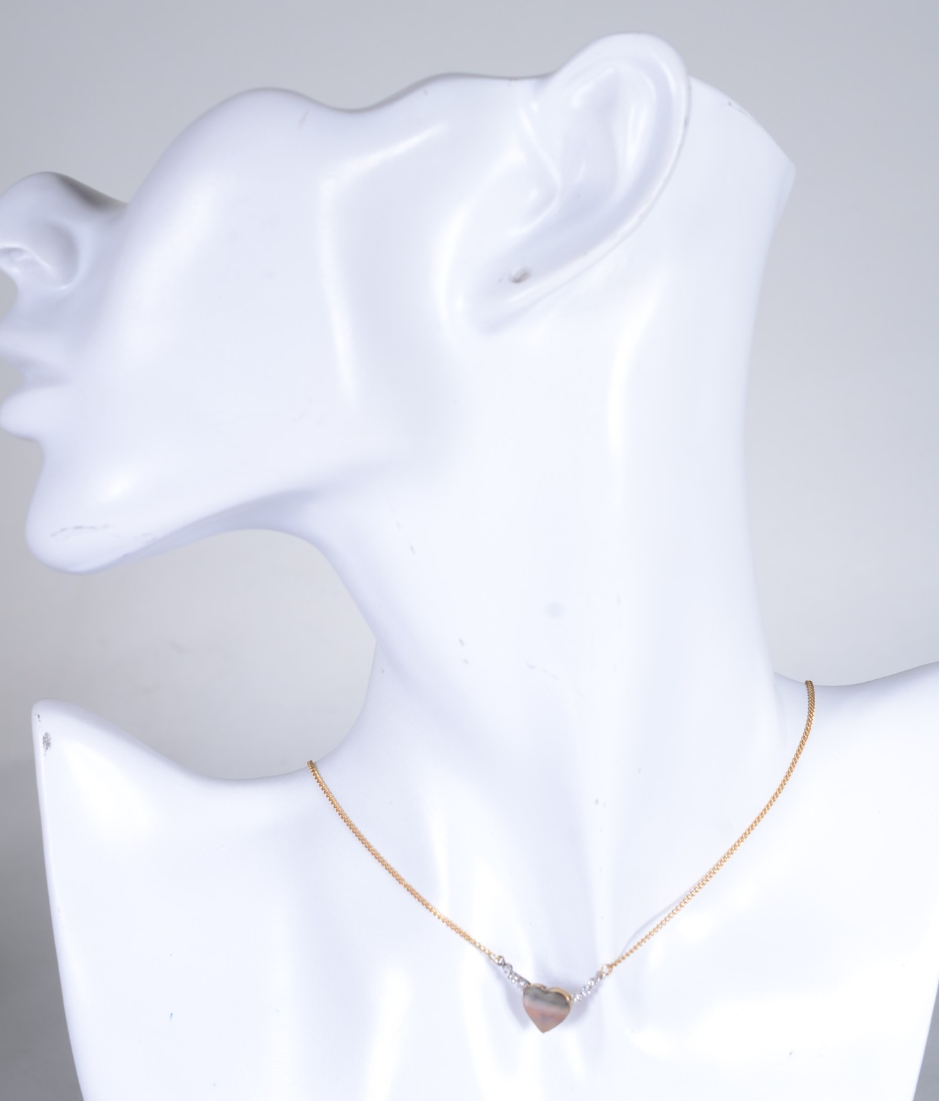 Colar com pendente feitio coração com pedra azul e 6 diamantes de... - foto 7 de 7