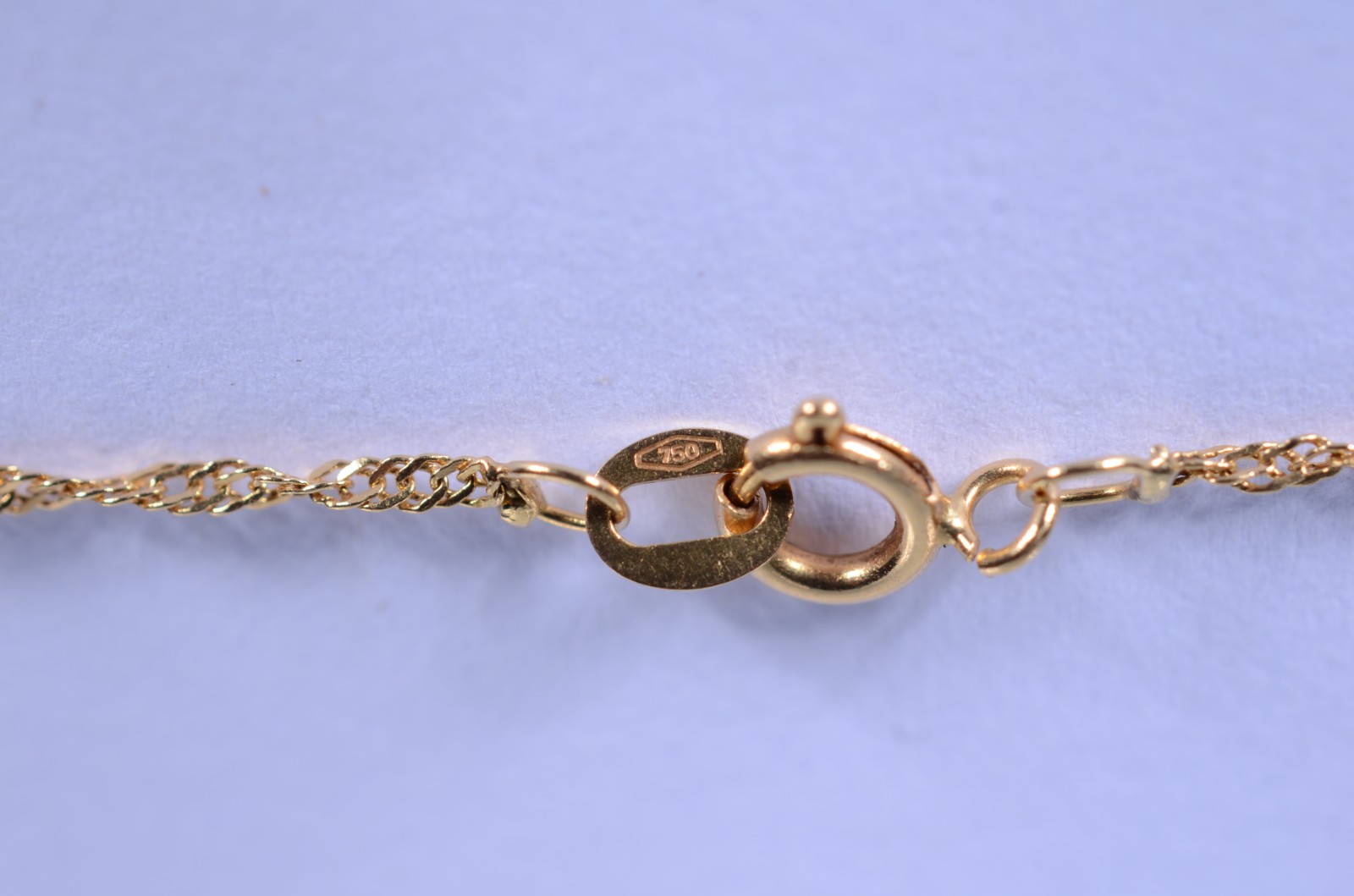 Colar com pendente de ouro 18 k., contraste 750 mls. (Por motivos de... - foto 5 de 6