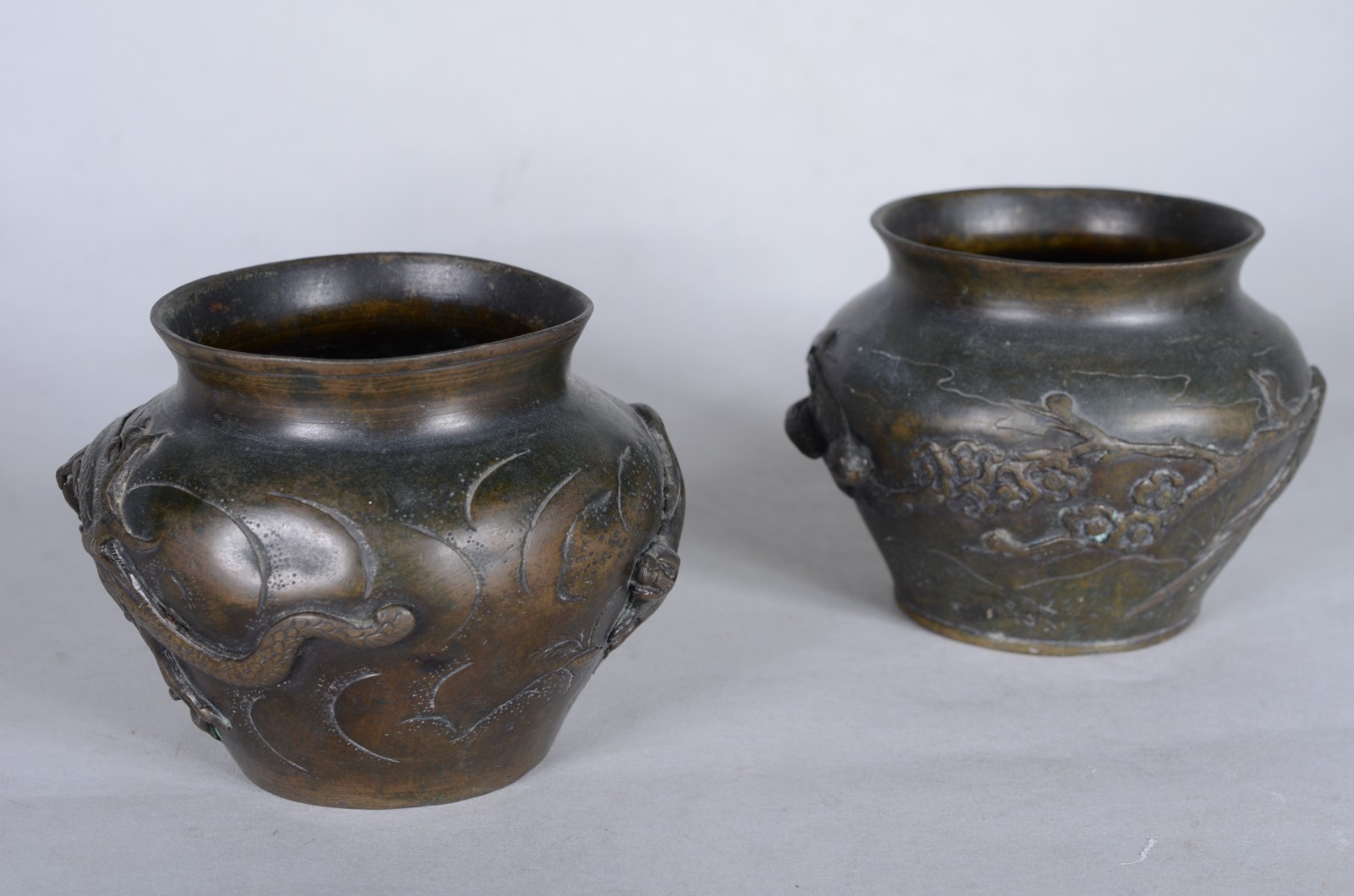Diversas peças orientais, sendo: 2 vasos (com furo no fundo e ao lado... - foto 4 de 11