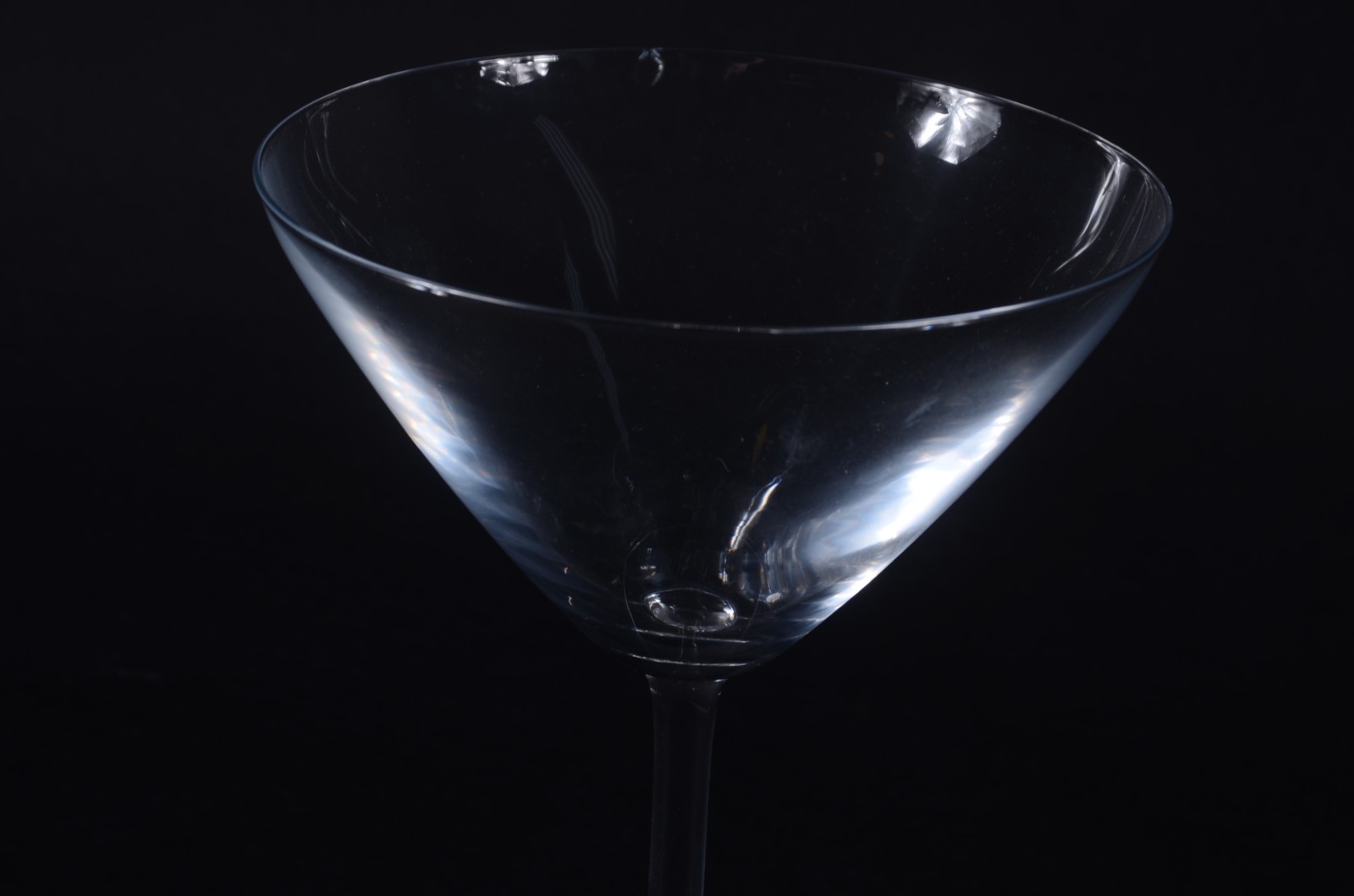 Seis taças de cristal para Dry Martini. - foto 2 de 4