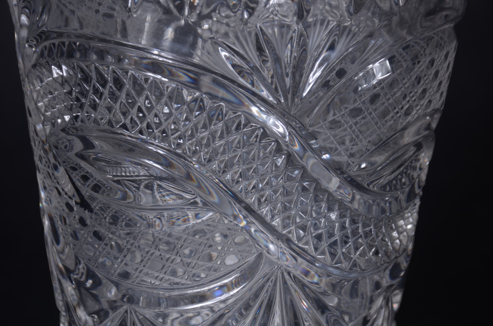 Vaso de cristal tcheco lapidado. - foto 3 de 9