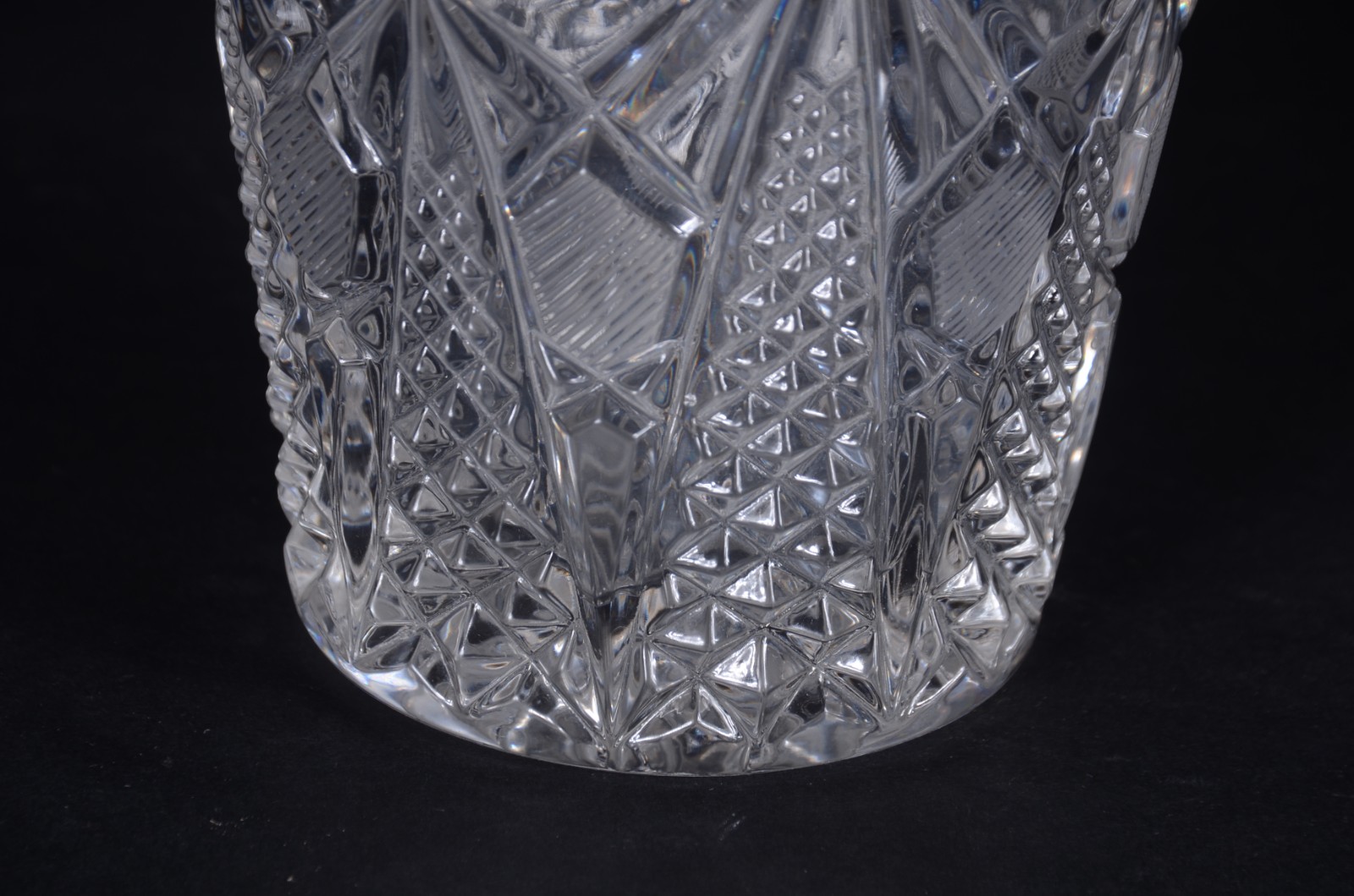 Vaso de cristal tcheco lapidado. - foto 7 de 9