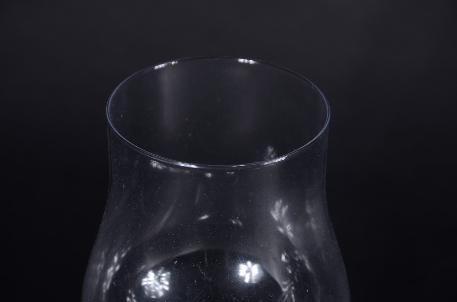 Oito taças para vinho de cristal liso. - foto 4 de 7