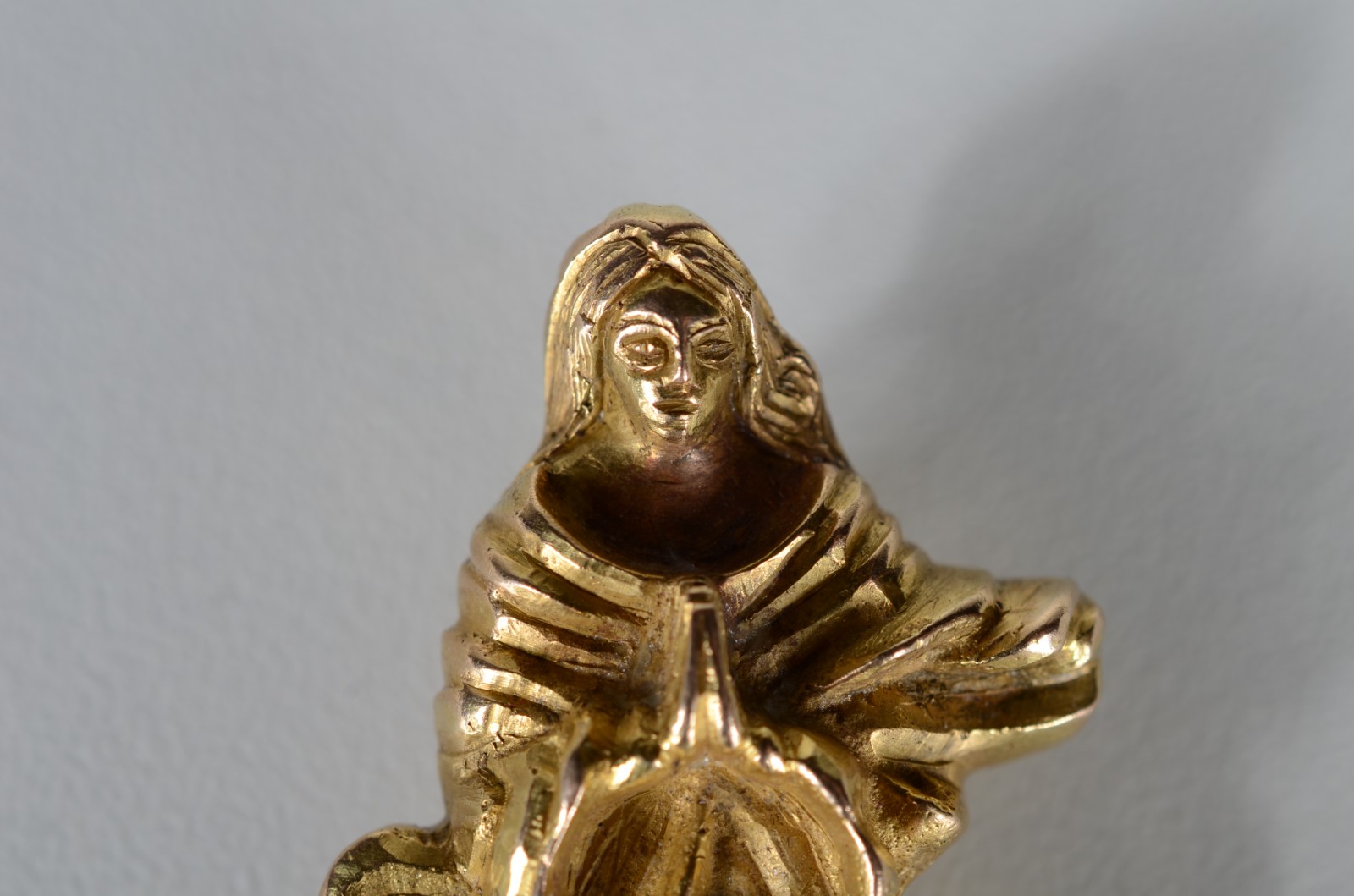 Nossa Senhora da Conceição de pendurar de ouro 18 k., baiana século... - foto 4 de 5
