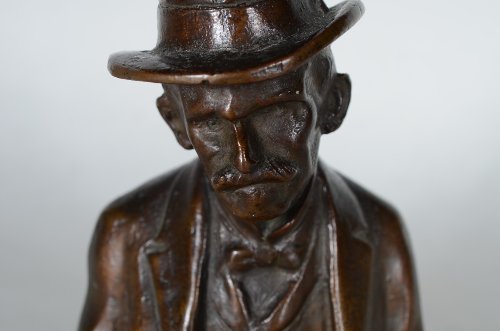 Busto de bronze representando Ruy Barbosa. - foto 2 de 5