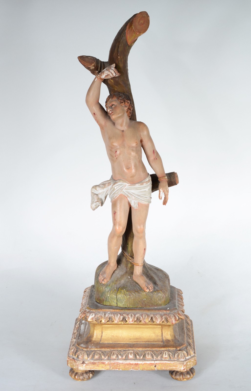 São Sebastião - Belíssima e antiga Imagem de madeira entalhada e... - foto 1 de 10