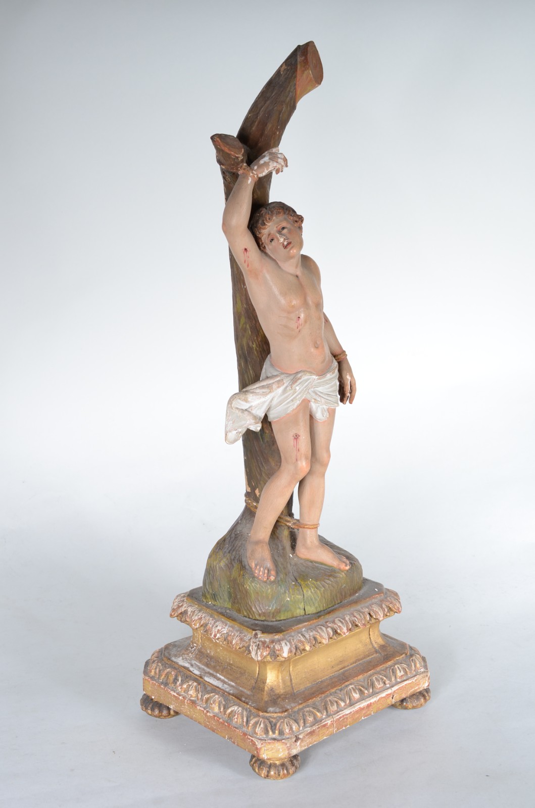 São Sebastião - Belíssima e antiga Imagem de madeira entalhada e... - foto 4 de 10