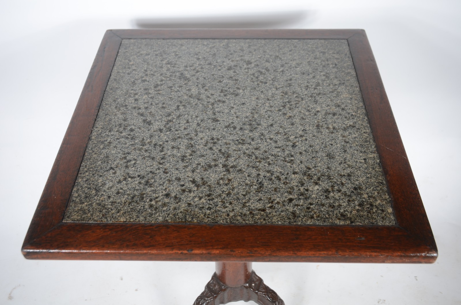 Mesa para bar de madeira, tampo feitio quadrado com mármore, pés de... - foto 3 de 7